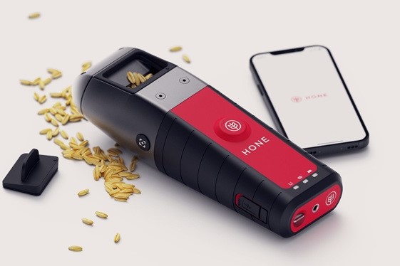 Handheld device for grain testing