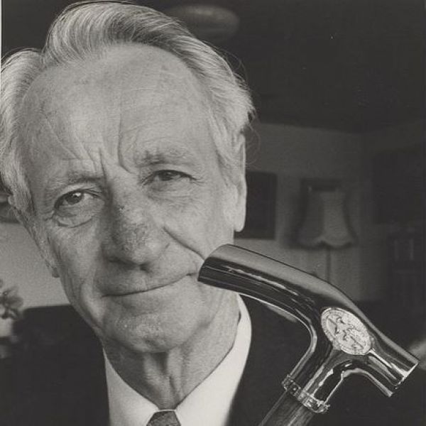 Dr Peter Hendry. Dr Peter Hendry AO pays forward the gift of education