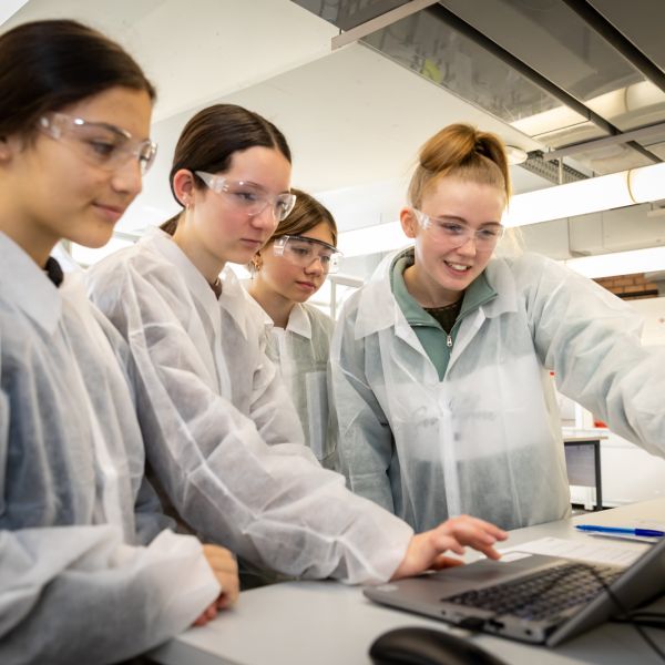 The HunterWiSE Outreach program students explore a range of STEM related fields throughout the program