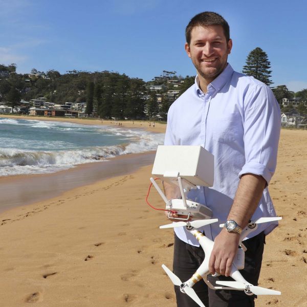 Dr Vincent Raoult. Drones provide a new perspective into shark behaviour