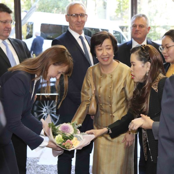 Professor Billie Bonevski presenting flowers to Her Royal Highness Princess Chulabhorn. New dual degree targets growing job opportunities in medical technology field