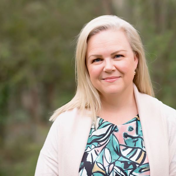 sally-hunt-highlight.jpg Sally Hunt headshot