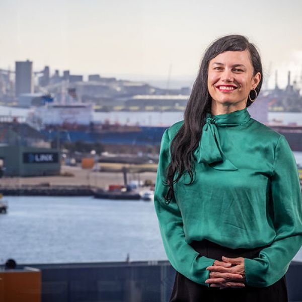 Dr Vanessa Bowden Dr Vanessa Bowden