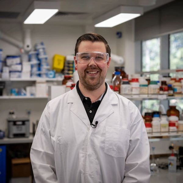 Hayden Robertson. Dr Hayden Robertson Receives ANBUG Outstanding PhD Award 2024