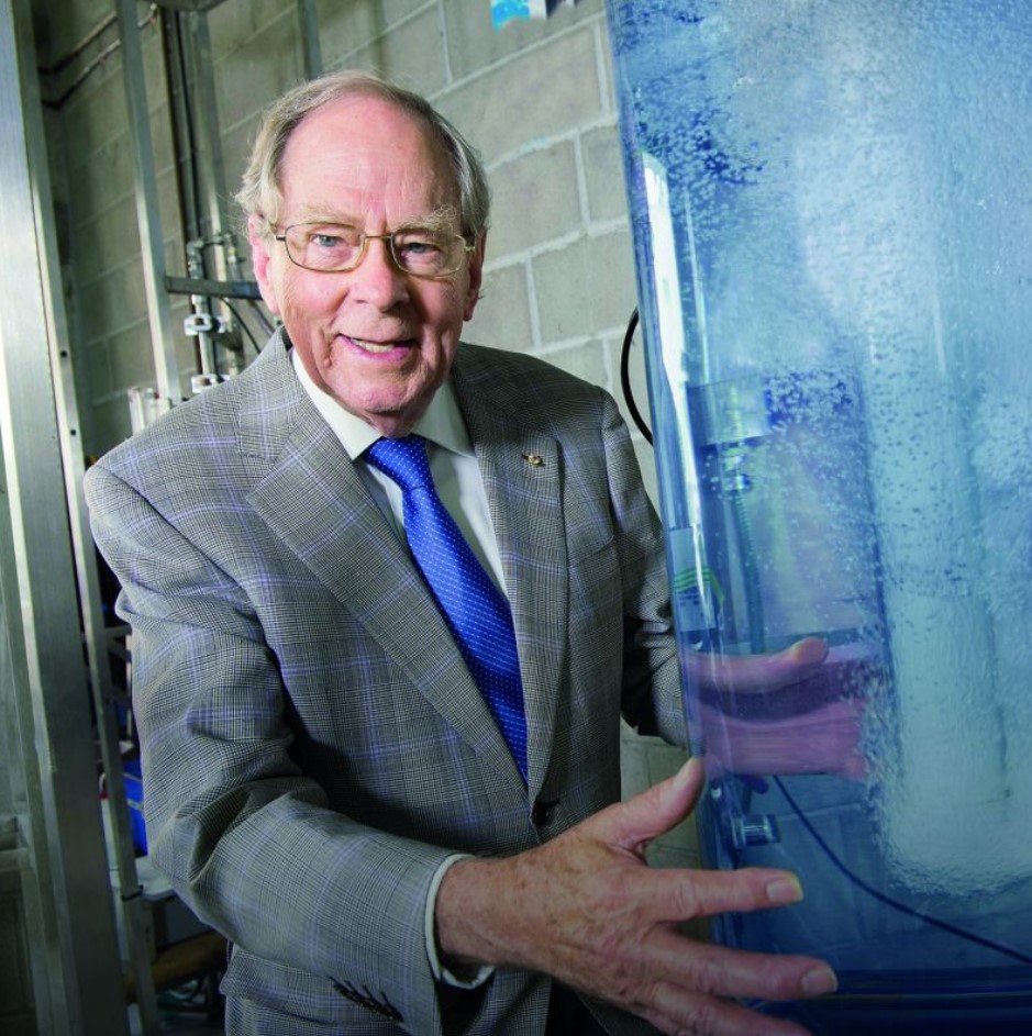 Emeritus Professor Graeme Jameson