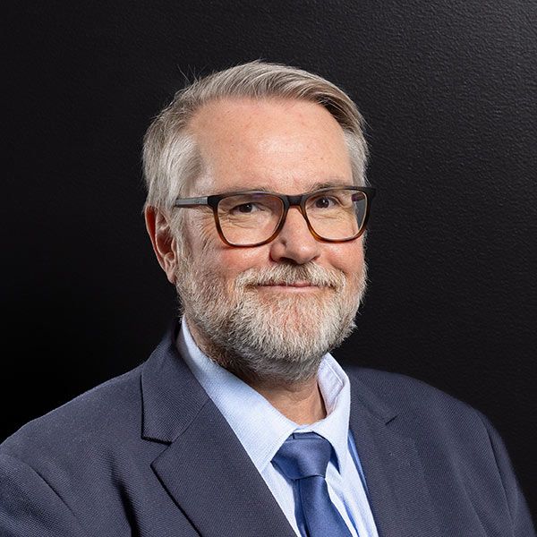 Professor Craig Simmons