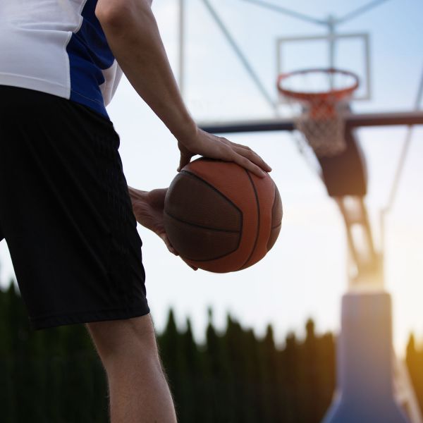 Image of basketball player. Findings reveal under-reported groin pain in ballers 