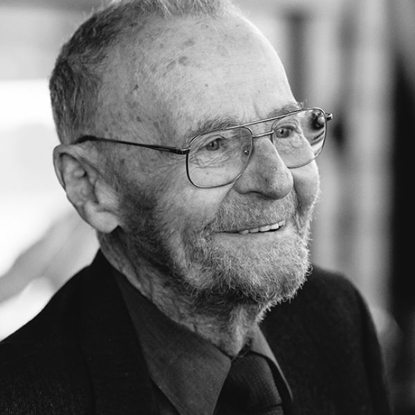 Duncan Cruickshank. Pharmacy community band together to honour Duncan Cruickshank