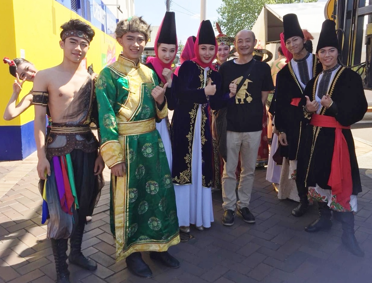 Jonathan Yi and the Beijing Dance Academy Jonathan Yi with the Beijing Dance Academy