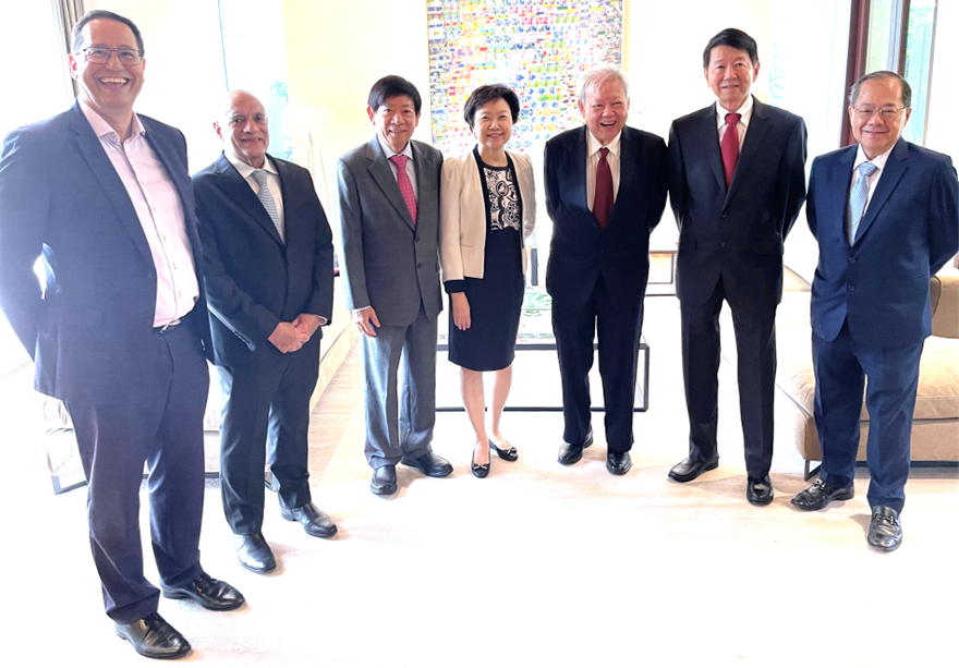 A group shot of the Singapore Alumni