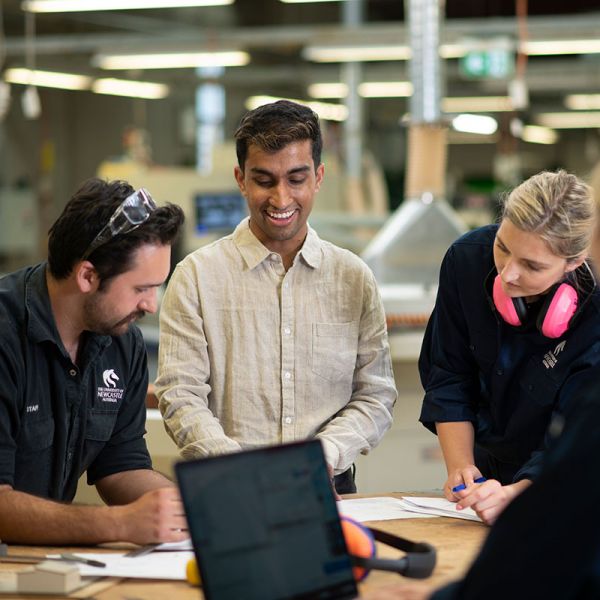 CIDPThumb-800x800px Students working together