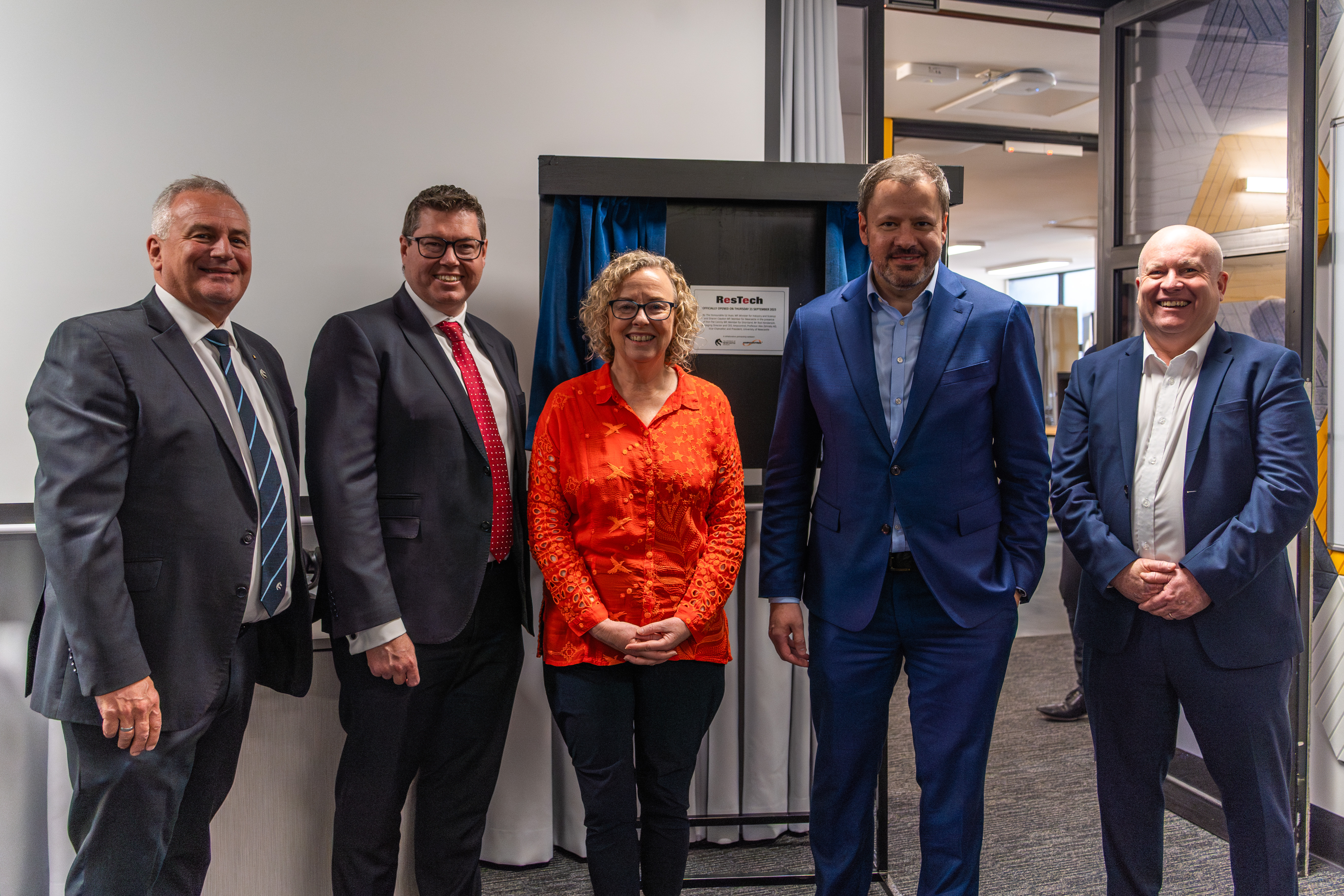 VC Alex Zelinsky, Pat Conroy MP, Sharon Claydon MP, Ed Husic MP, Rod Henderson CEO Ampcontrol VC Alex Zelinsky, Pat Conroy MP, Sharon Claydon MP, Ed Husic MP, Rod Henderson CEO Ampcontrol