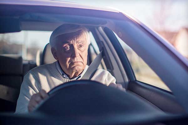 driving-older Elderly person driving
