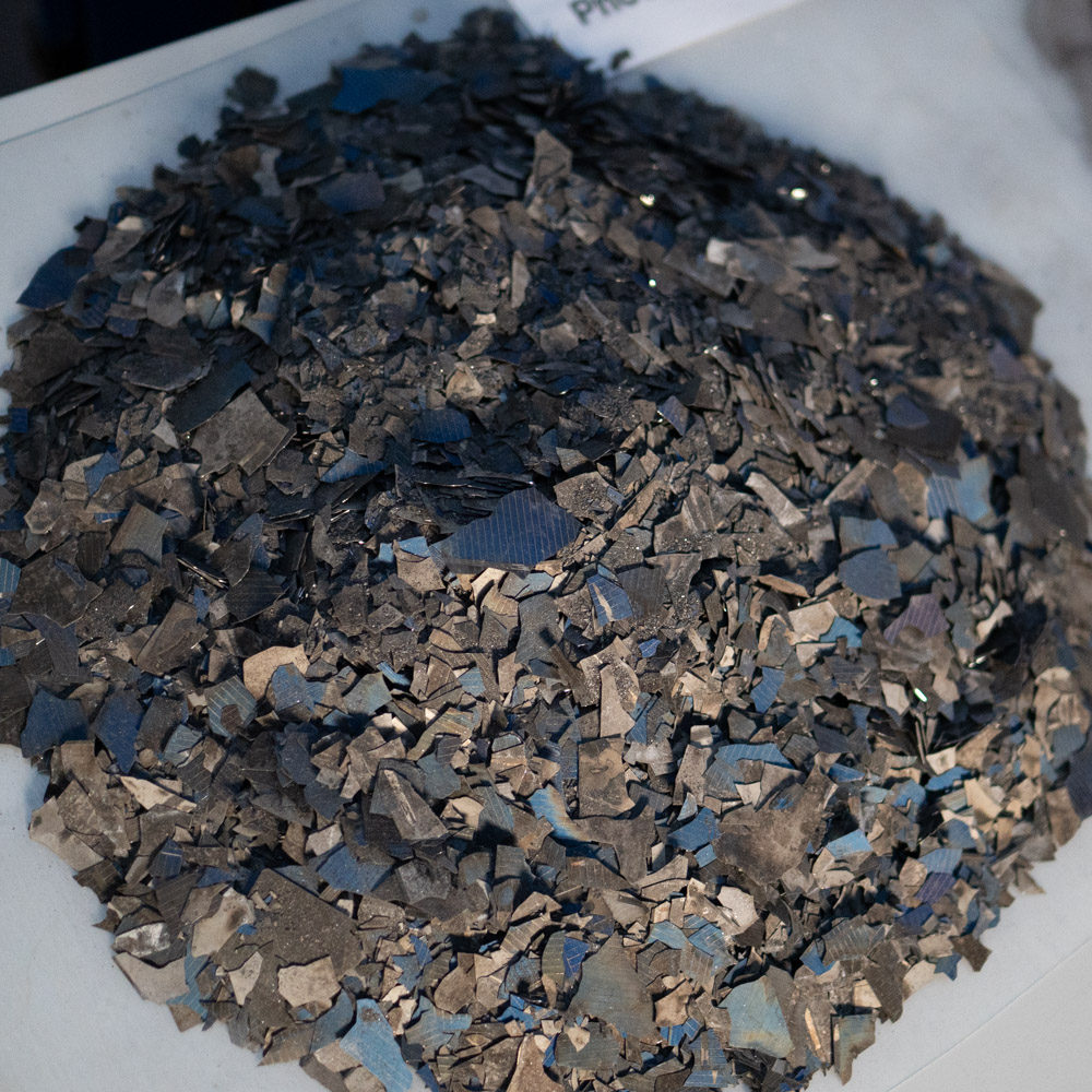 solar cell material a pile of solar cell pieces