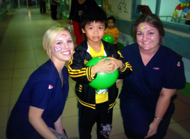 Students volunteer in Vietnam