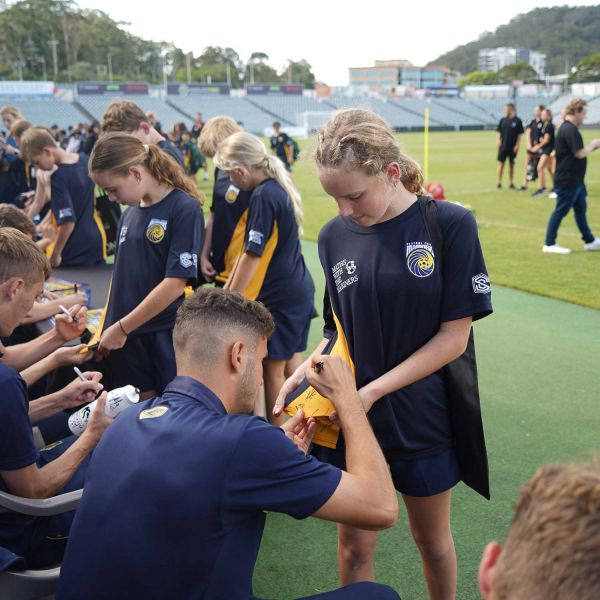School students meeting Central Coast Mariners players 