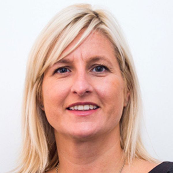 Headshot of helen wood