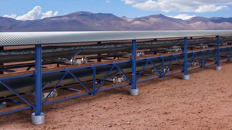 Mining conveyor belt with trolleys on wheels