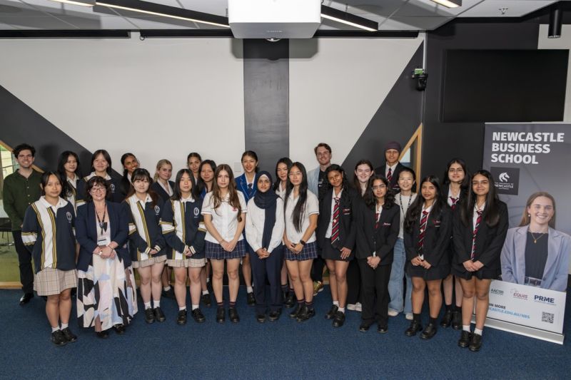 Group photo of the Future Entrepreneur Challenge 2025 judges and contestants