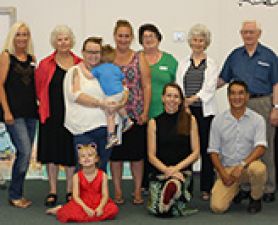 Staff and students of the Uni4You program. UNI4YOU PARTICIPANTS SUCCEED