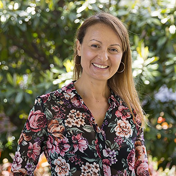 . Hunter president for new Oceania chapter 