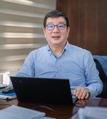 Prof. Dongyuan Zhao