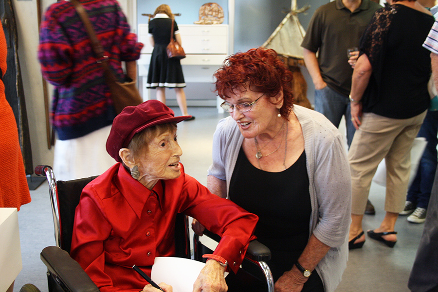 Senta signing book Senta signing book