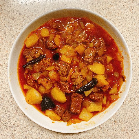 Braised Beef with Tomato and Potato