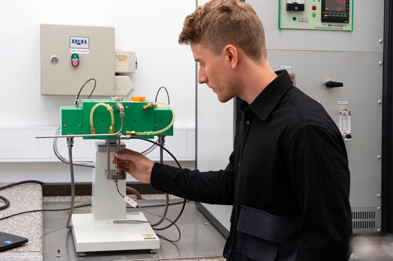 Infra-red rapid heating furnace