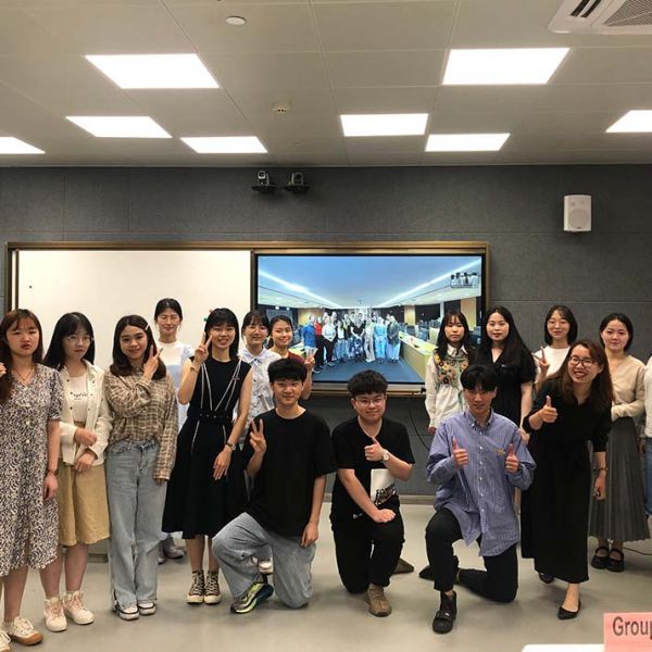 Students from Hangzhou Normal University connected with the 2021 Scholars during the online Digital Immersion.