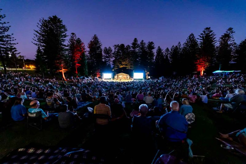 A crowd of 4,000 attend Ngarrama at night