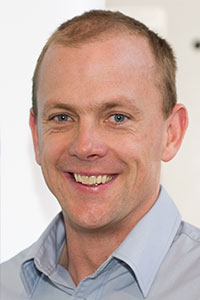 Dr Glenn Platt