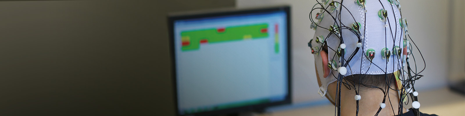 Biosensor devices that detect human vital signs