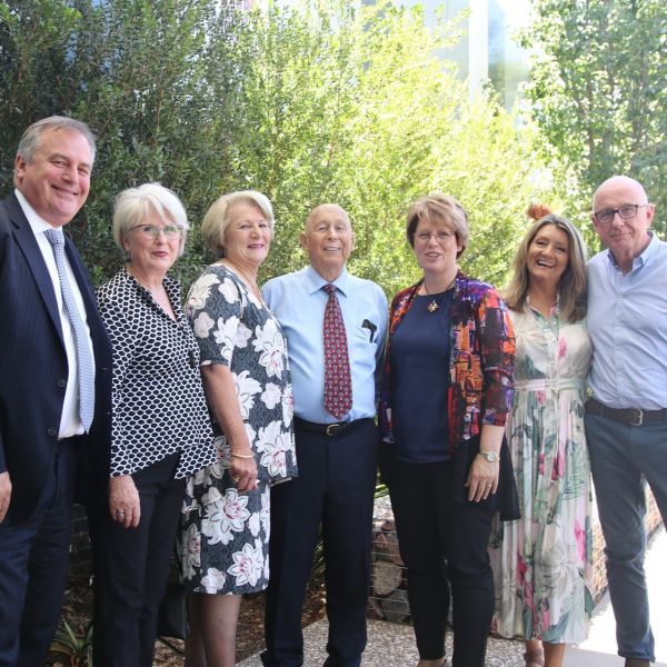 Professor Alex Zelinsky (University of Newcastle Vice-Chancellor and President), Carol Cooper (family), Lyn Morris (family), Bob Morris (family), Professor Jenny May (Director of University of Newcastle Department of Rural Health), Jenny Morris (family), Peter Morris (family). Bequest to support education and training of rural healthcare professionals