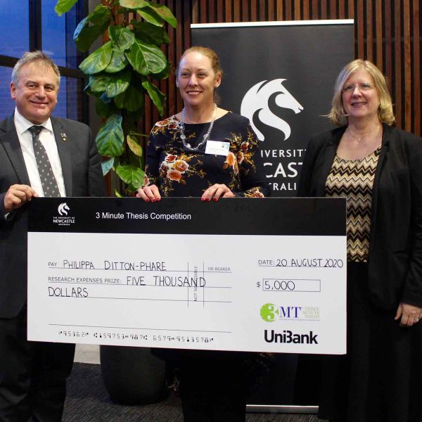 Vice Chancellor with 3MT winner and DVC, Janet Nelson. Three Minute Thesis competition goes virtual 