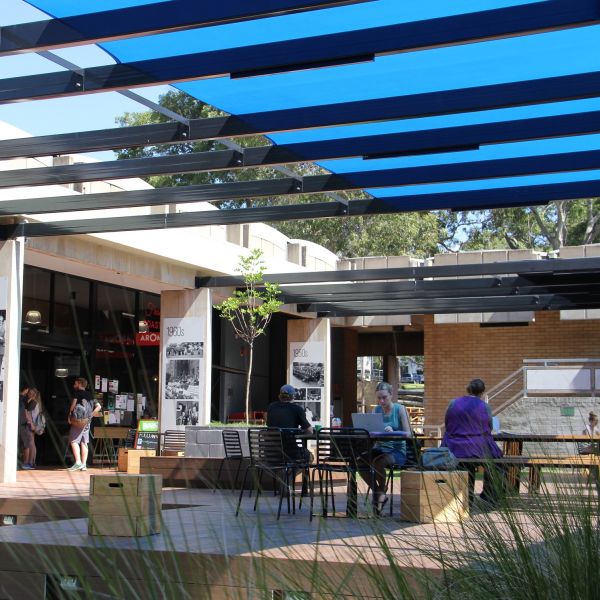 Hunter Courtyard. Hunter Building closure: advice to students