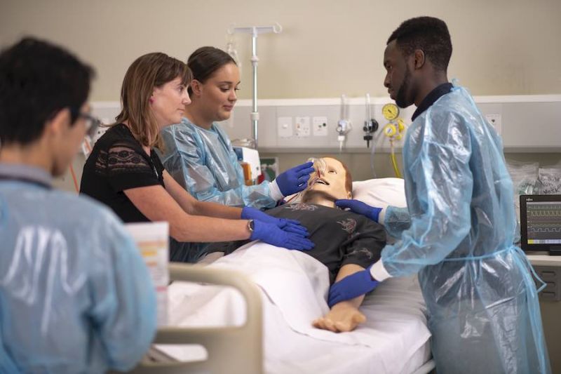 Students with simulation patient