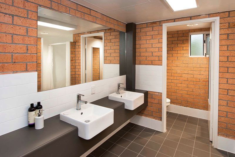 Evatt House bathroom