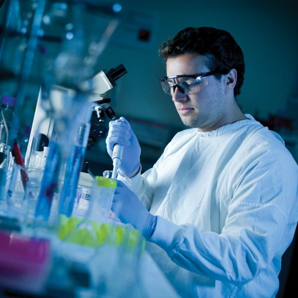 Student studying laboratory medicine