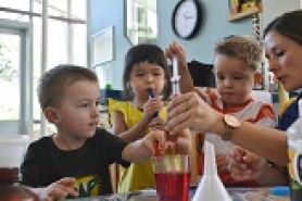 KU Kintaiba Children with SMART. Preschool on campus gets first taste of Little Scientists