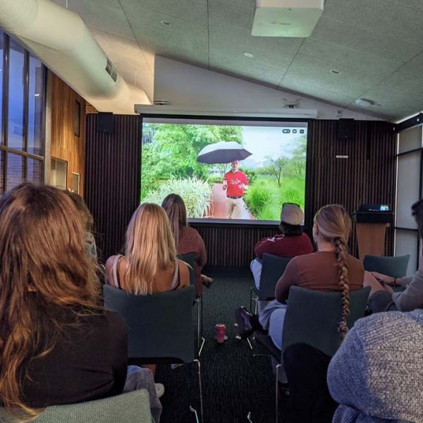 2021 Scholars engaging with the AliLive tour of the Alibaba Group Campus in Hangzhou