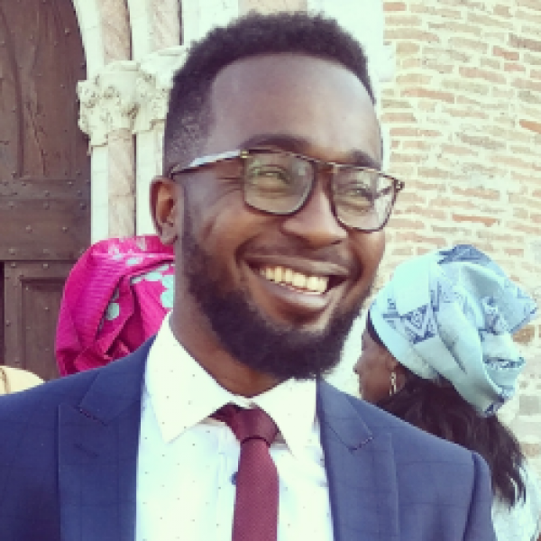 Oyem Ebinum. Creation and storytelling at the heart of a startup.