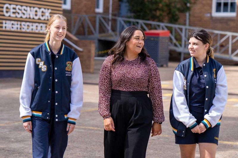 Leading innovative teacher education programs for schools within the region