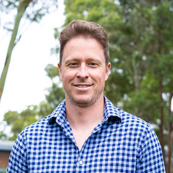 Dr Darren Southwell Dr Darren Southwell