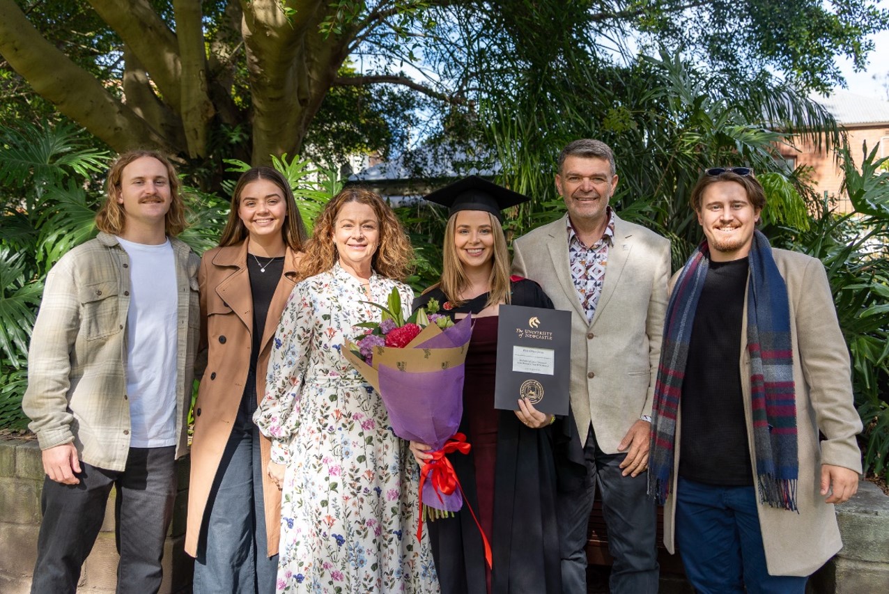 Ellie celebrated graduation with the whole family.