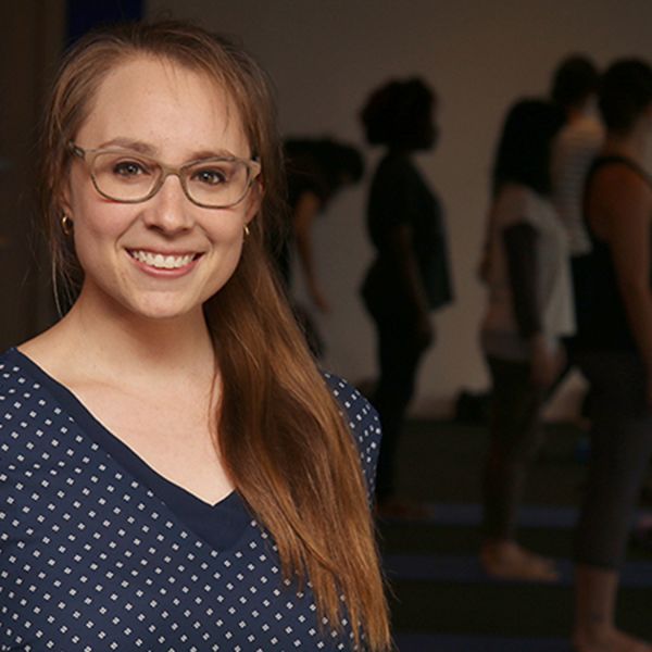 Sarah Hiles. Yoga and mind study aiming to relieve severe asthma