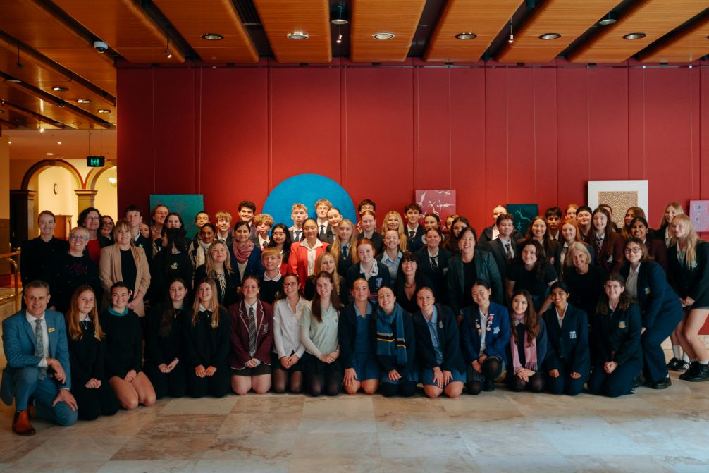 A large student group at parliament